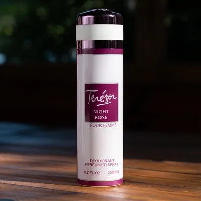 Deodorante per ambienti alla rosa per ambienti